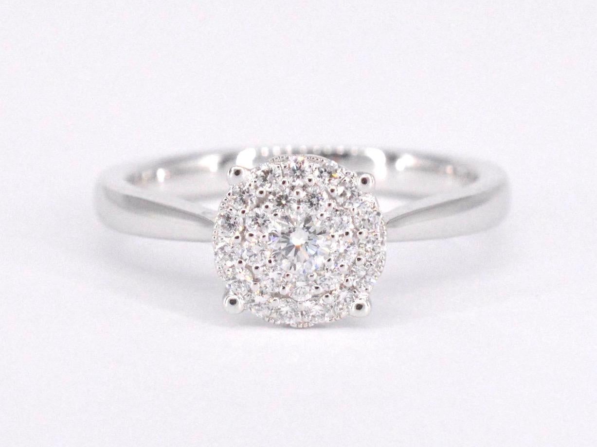 Ring aus Weißgold mit Diamanten Damen