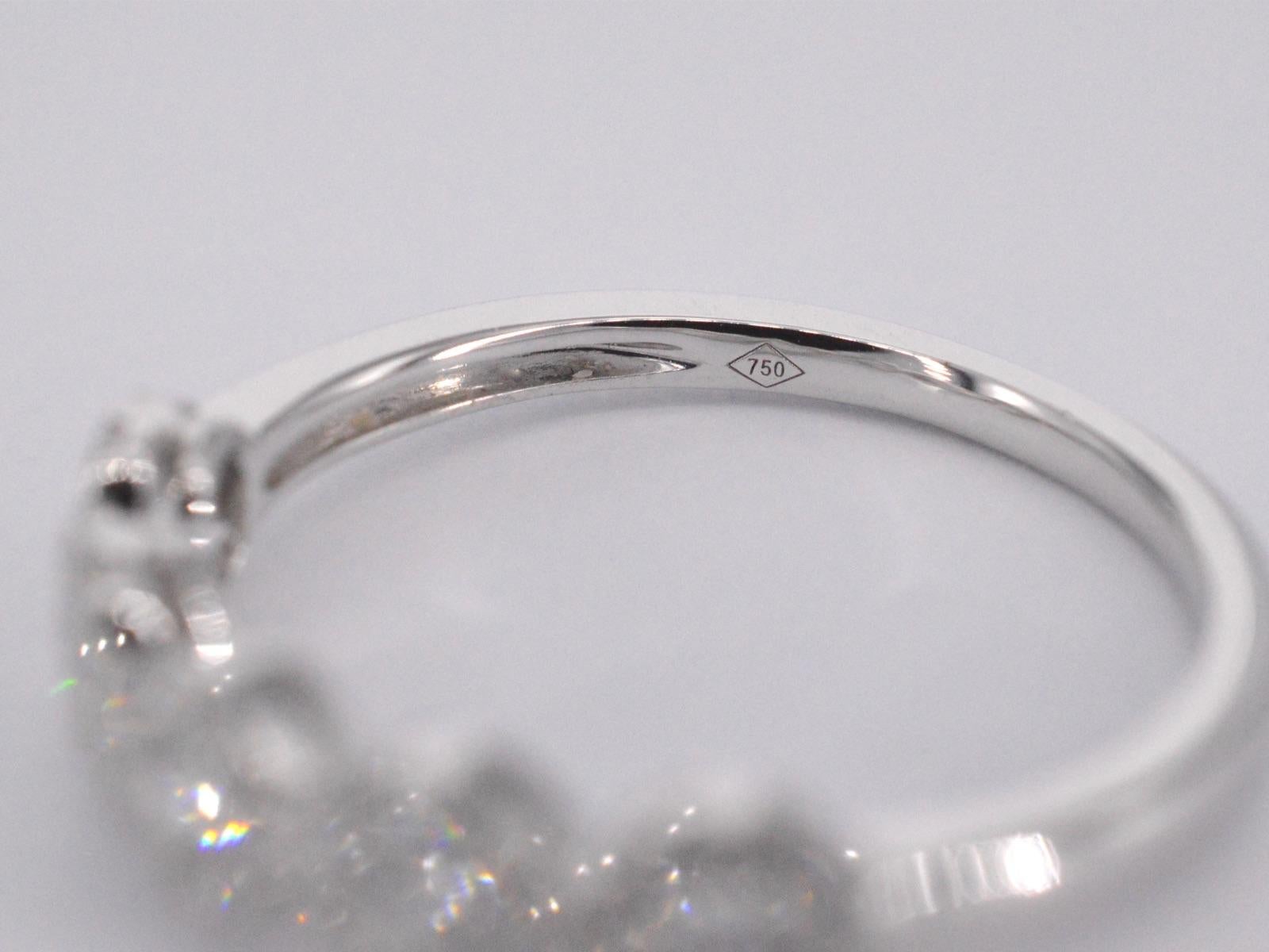 Anello in oro bianco con diamanti in vendita 2