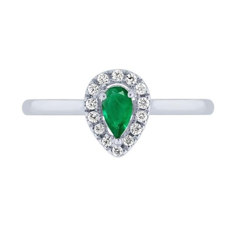 White gold ring with emerald For Sale