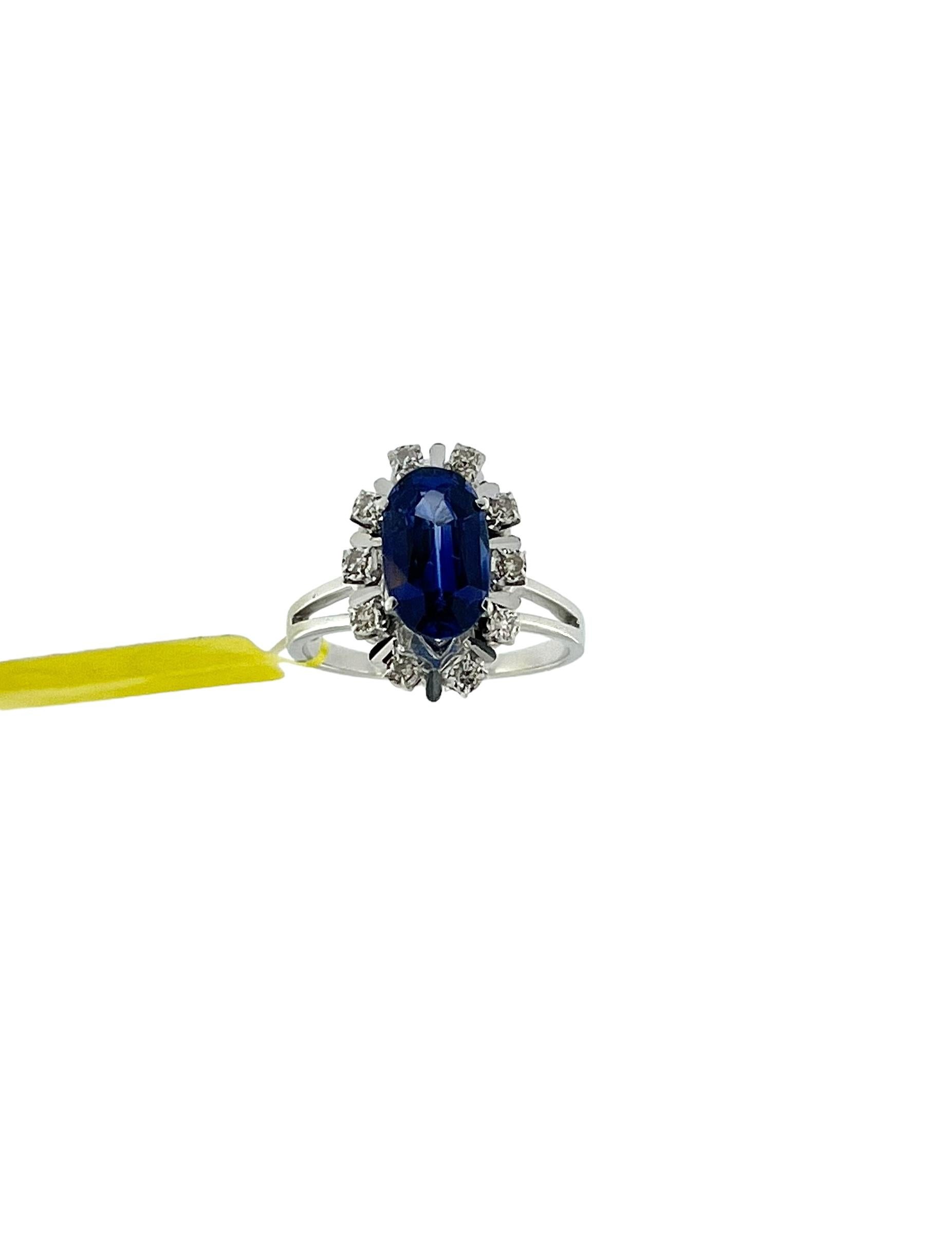 Mixed Cut White Gold Ring with Natural Diamonds and Lab Grown Sapphire IGI Certified For Sale