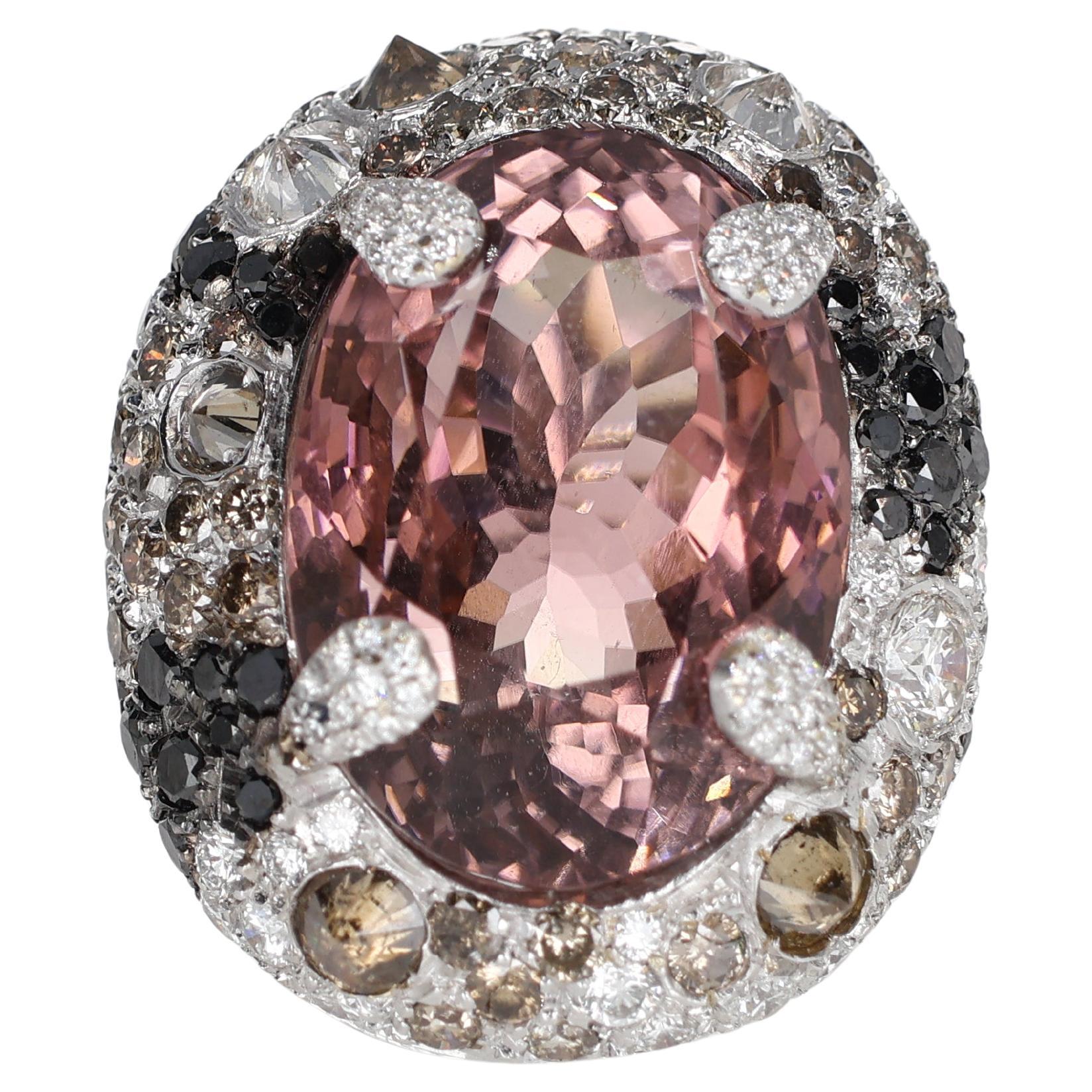 White Gold Ring with Oval-Cut Topaz and Diamond Pavé For Sale