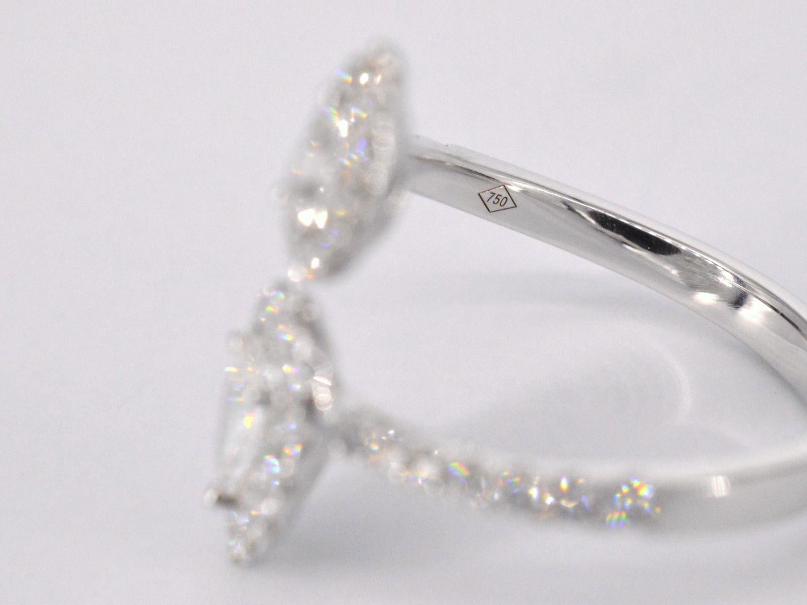 White Gold Ring with Pear Shape and Brilliant Diamonds 1.25 Carat For Sale 3