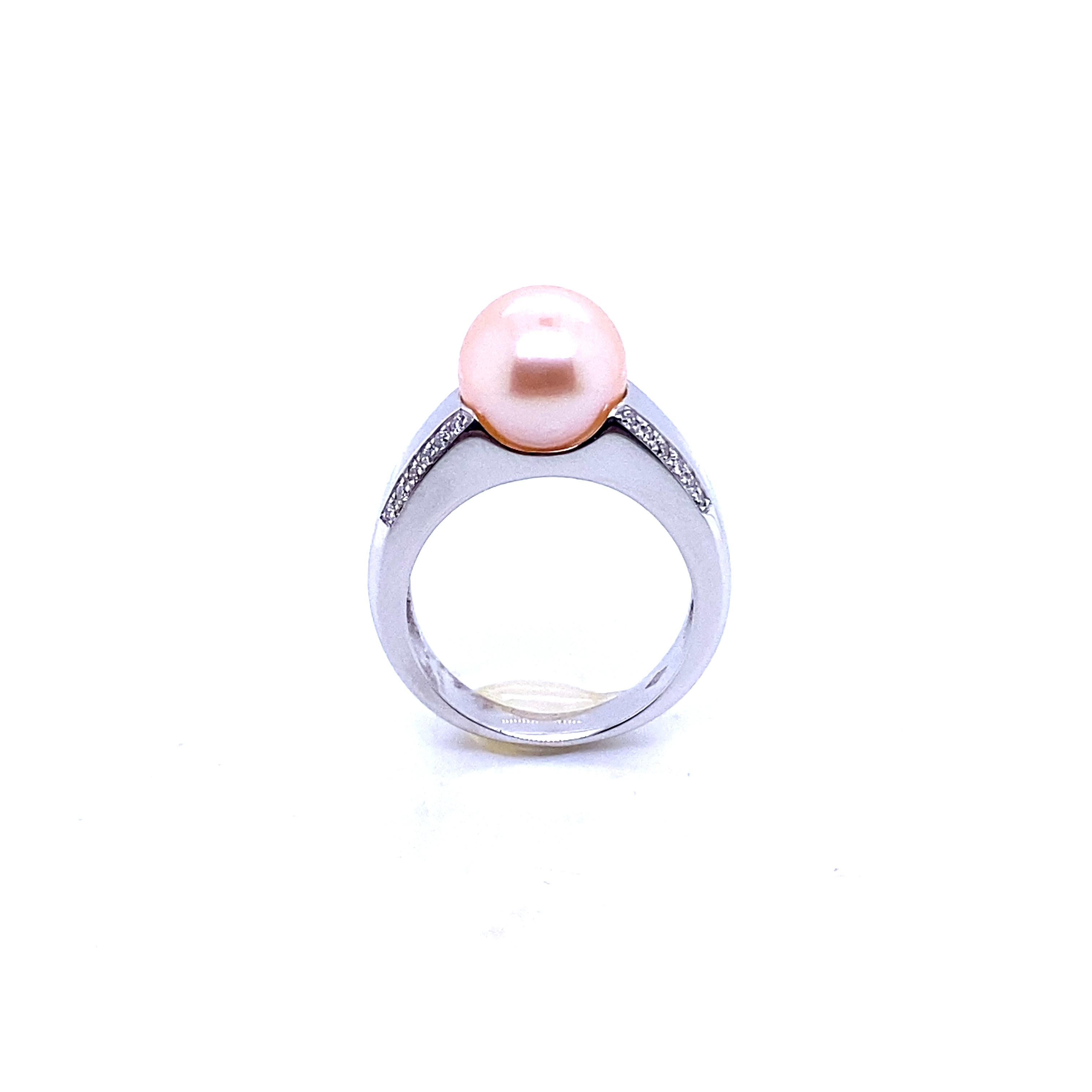 Single Cut White Gold Ring with Pink Pearl and Diamonds For Sale