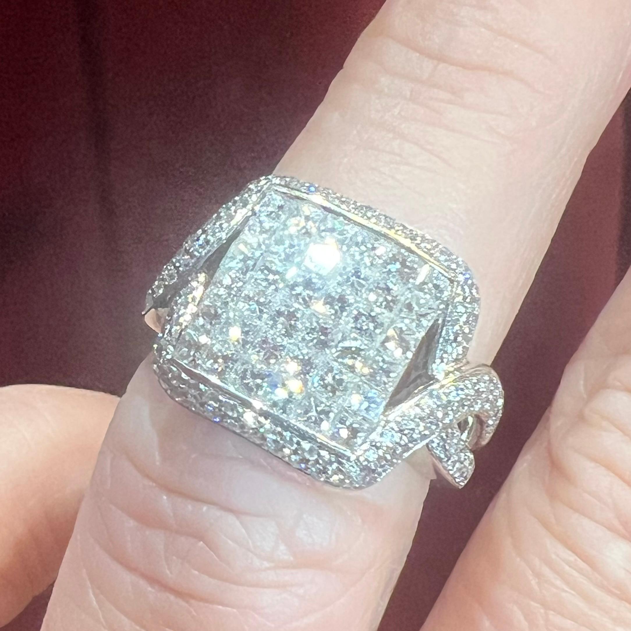 De las mujeres Anillo De Oro Blanco Con Diamantes Princesa Y Pavé De Diamantes en venta