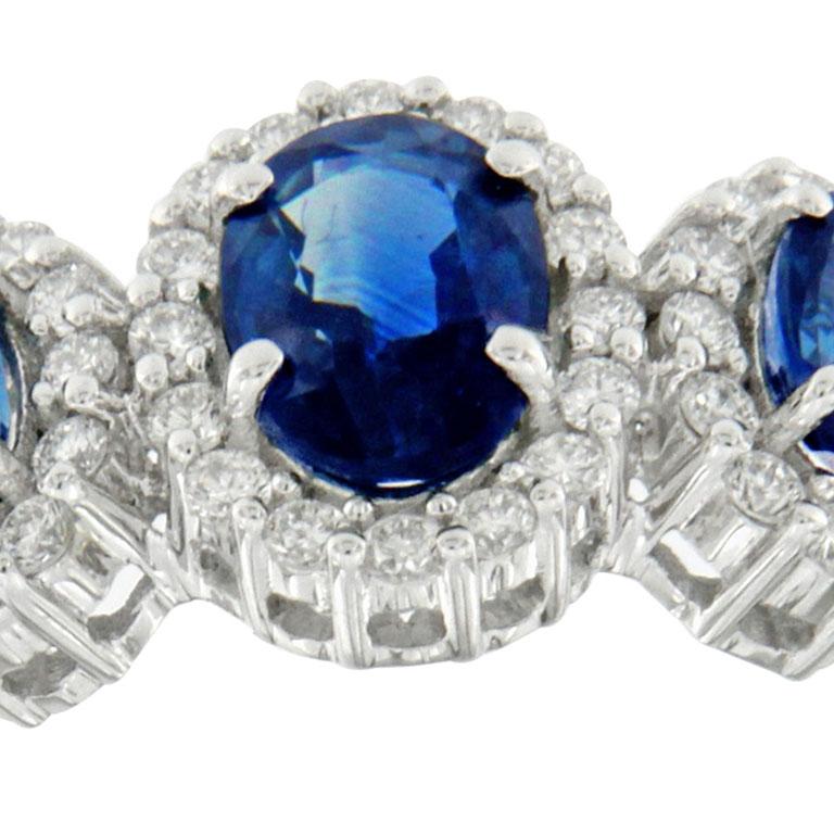 Ring in 18K white gold with sapphires and diamonds
White gold ring with
3 sapphires and diamonds.
Sapphires ct 1.75
Brilliant cut diamonds ct0.38

White gold ring with sapphires and diamonds
Bon ton is the collection of contemporary classic jewelry