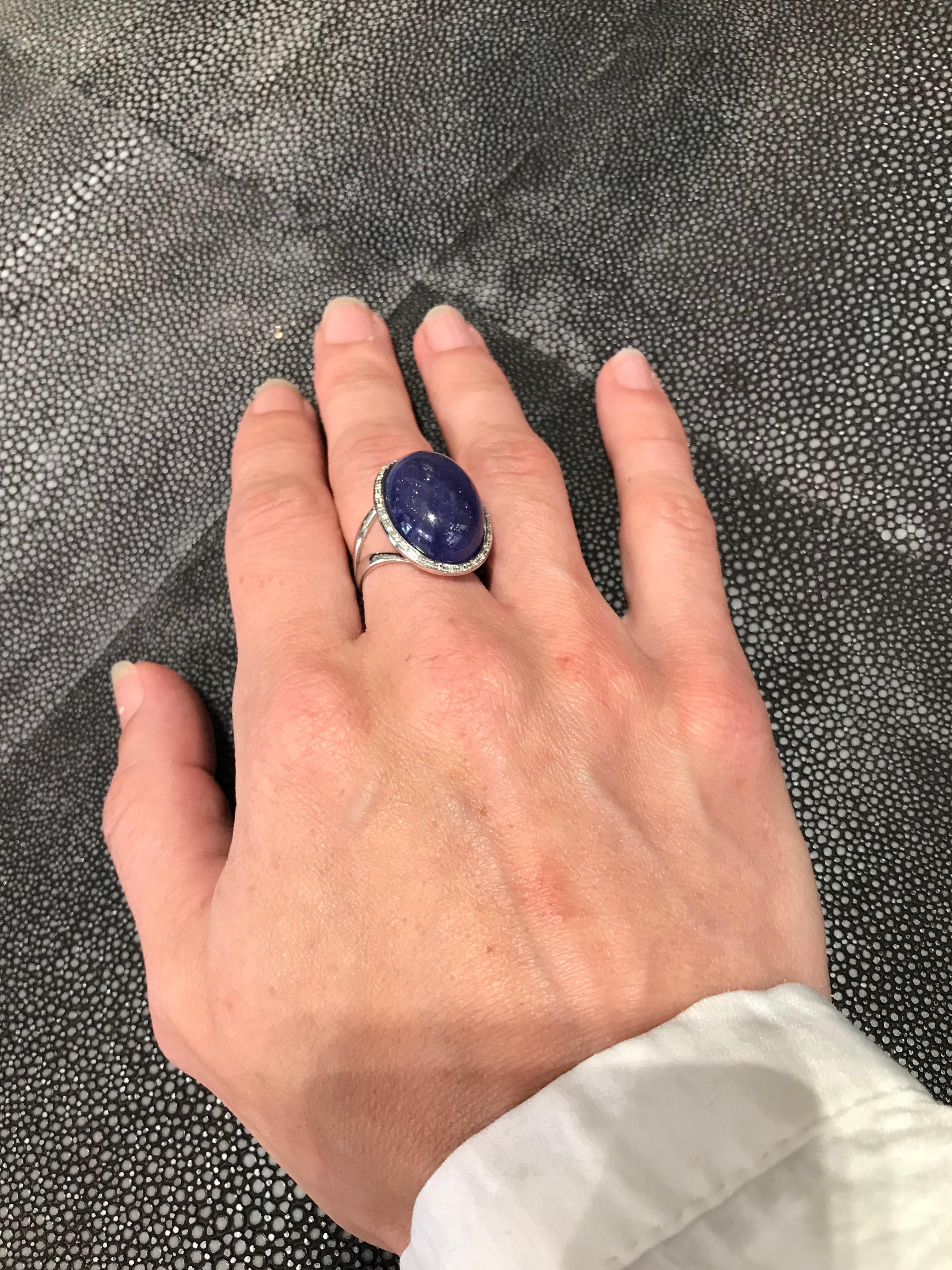 White Gold Ring with Tanzanite, Ornamented with Diamonds 5