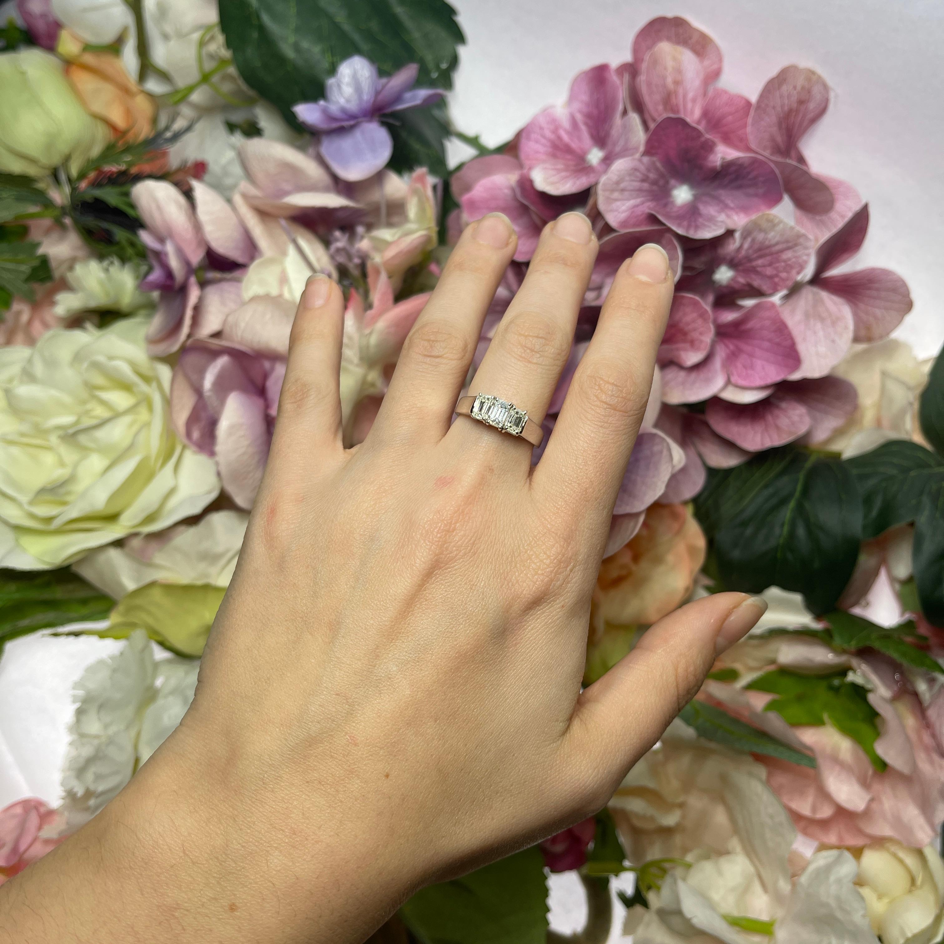 White Gold Ring with Three Emerald-Cut Diamonds For Sale 1