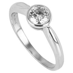 Ring aus Weißgold mit rundem Diamanten im Brillantschliff 0,50 Karat D/SI1