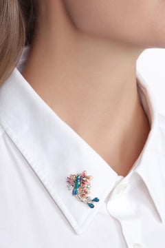 White Gold Round Diamonds Pendant-Brooch “Hummingbird with flowers“