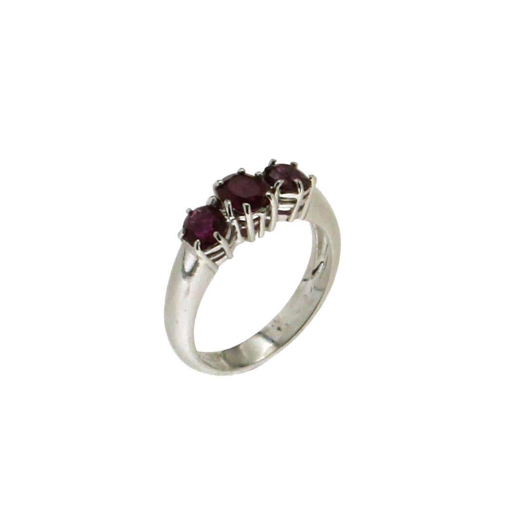 Women's or Men's 18 karat White Gold Rubies Engagement Ring