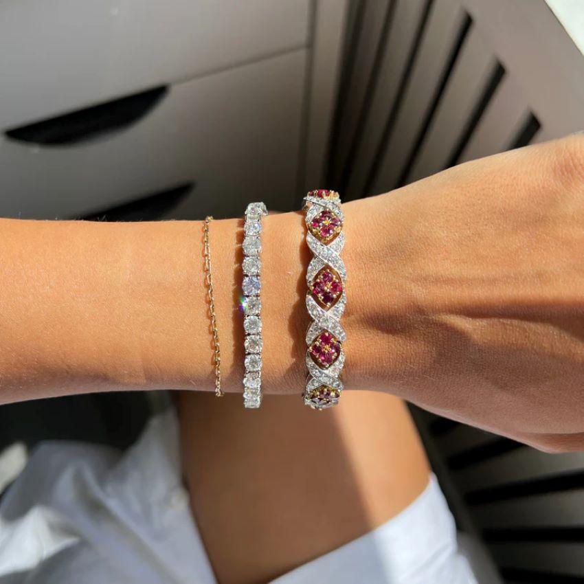 Bracelet en or blanc avec rubis et diamants Pour femmes en vente