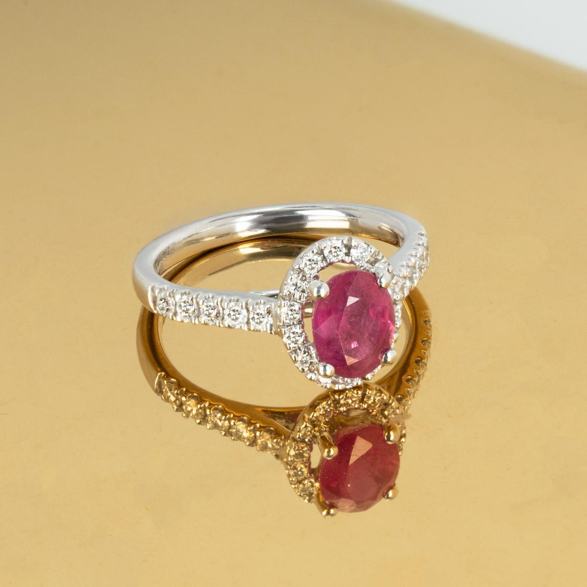 White Gold Ruby and Diamond Ring 1.53 Carat For Sale 2