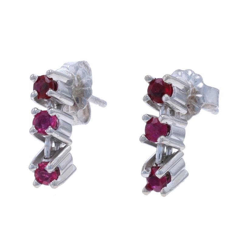 Pendientes Gota Rubí Oro Blanco 14k Redondos .48ctw Agujereados Corte redondo en venta