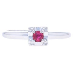 Bague de fiançailles en or blanc avec solitaire vintage en rubis - 18k Round .13ct