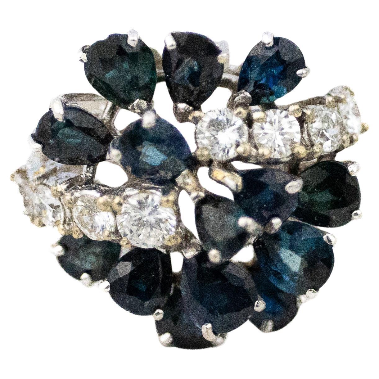 Weißgold Saphir und Diamant Cocktail Cluster Ring im Angebot