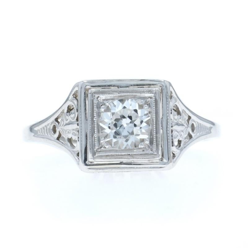 Größe: 7
Gebühr für Größenanpassung: 1 Größe höher für $50 oder 1 Größe niedriger für $40

Epoche: Art Deco

Metall Inhalt: 14k Weißgold

Informationen zu Stein

Natürlicher Saphir
Behandlung: Heizung
Karat(e): .80ct
Schnitt: Europäisch
Farbe: