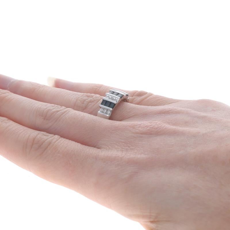 Bracelet en or blanc saphir et diamant - 14k Baguette .69ctw Stripes Ring Pour femmes en vente