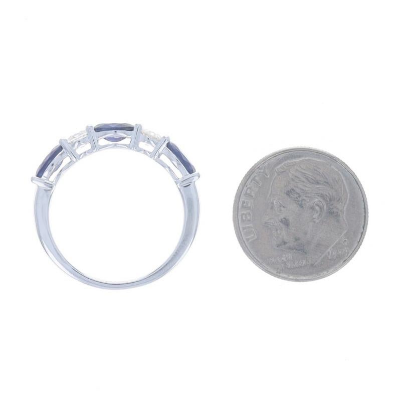 Bracelet en or blanc saphir et diamant - Bague 14k ovale 1.99ctw en vente 1