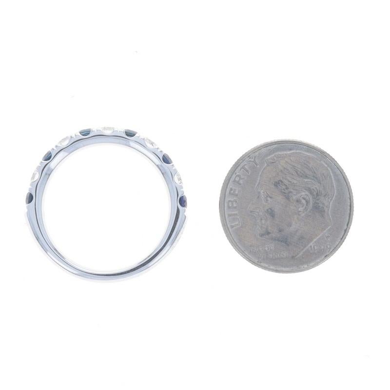 Fascia di diamanti con zaffiro in oro bianco - Anello con incastonatura francese rotonda da 1,28 carati (14k) in vendita 1
