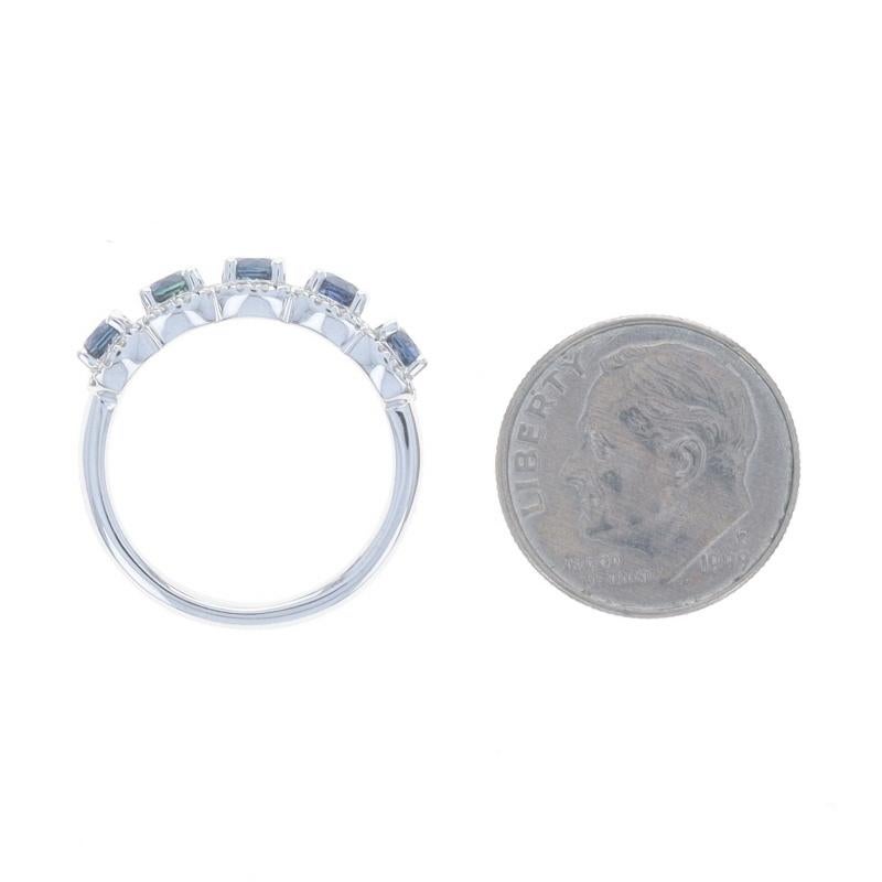 Fascia di diamanti con zaffiro in oro bianco - Anello con incastonatura francese rotonda da 1,50 carati (14k) in vendita 1