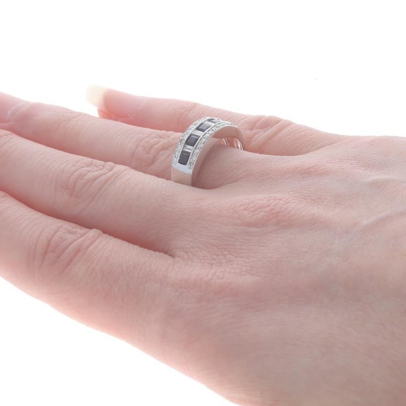 Weißgold Saphir-Diamant-Ring - 14k Quadratischer .84ctw Fünf-Stein-Ring Gr. 8 1/2 Damen im Angebot