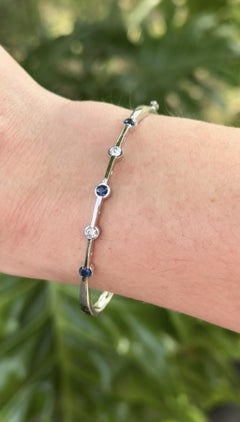 Pulsera de zafiro y diamantes de oro blanco