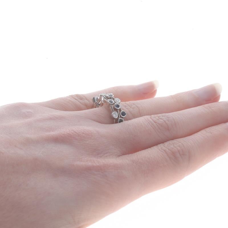Bracelet en or blanc avec saphir et diamant - Bague 14k ronde à grains de 0,55ctw Unisexe en vente
