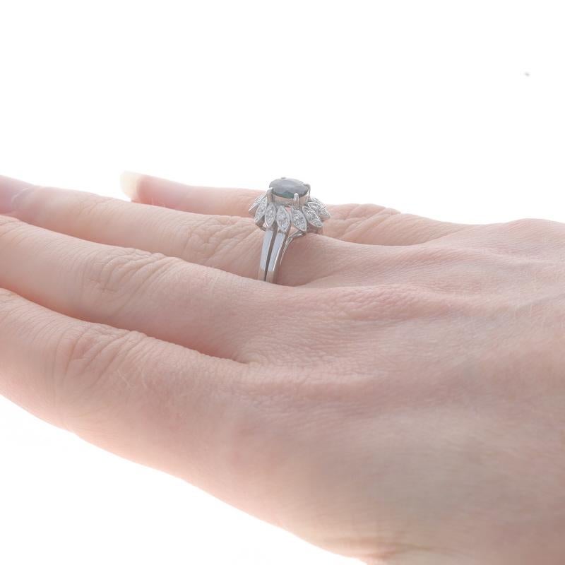 De las mujeres Anillo Halo Zafiro Diamante Oro Blanco - 14k Oval 0.58ctw Flor Catedral en venta