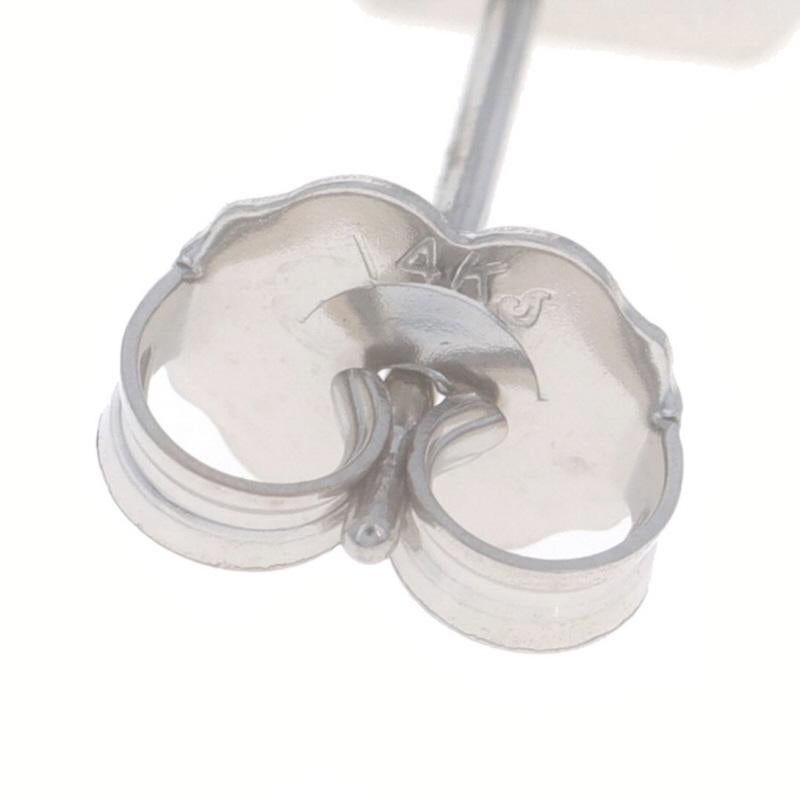 Clous d'oreilles hexagonaux en or blanc 14 carats avec saphirs et diamants - 1,62 ctw en vente 1