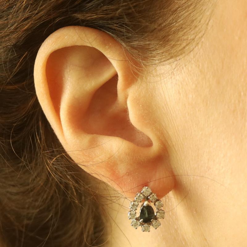 Taille poire Boucles d'oreilles or blanc saphir diamant halo - 14k Pear 3.00ctw Teardrop en vente