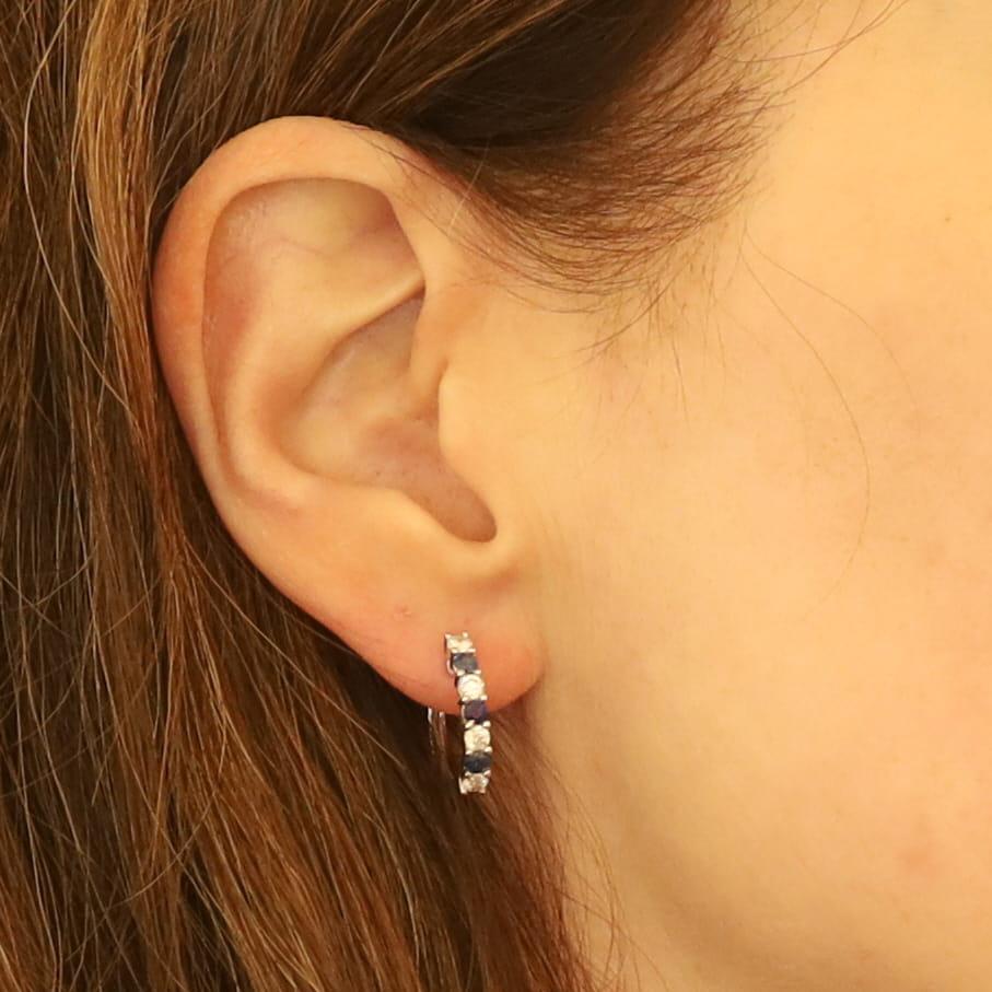 Taille ronde Boucles d'oreilles or blanc saphir diamant - 14k rond 1.36ctw Pierced en vente