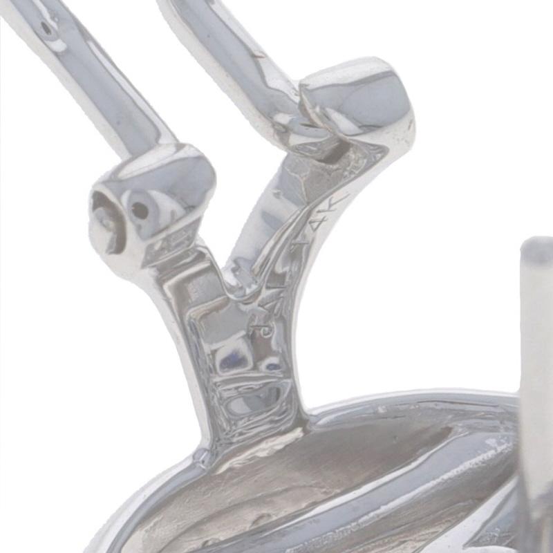 Clous d'oreilles grandes tailles en or blanc 14 carats avec saphirs et diamants - 1,83 carat percé en vente 1
