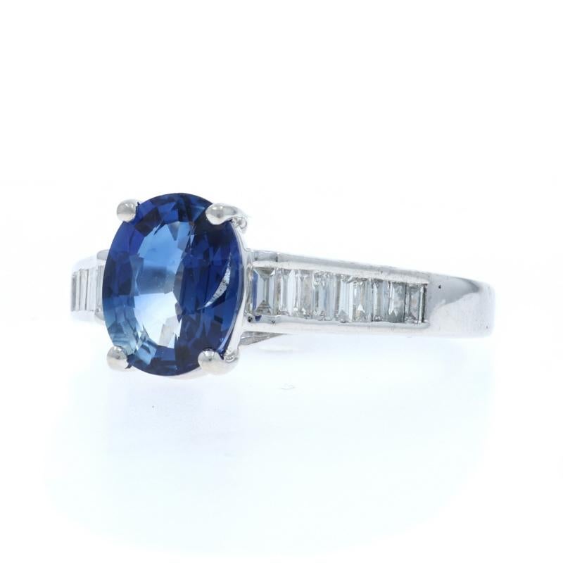 Bague de fiançailles en or blanc 14k saphir diamant ovale 2.14ctw Excellent état - En vente à Greensboro, NC