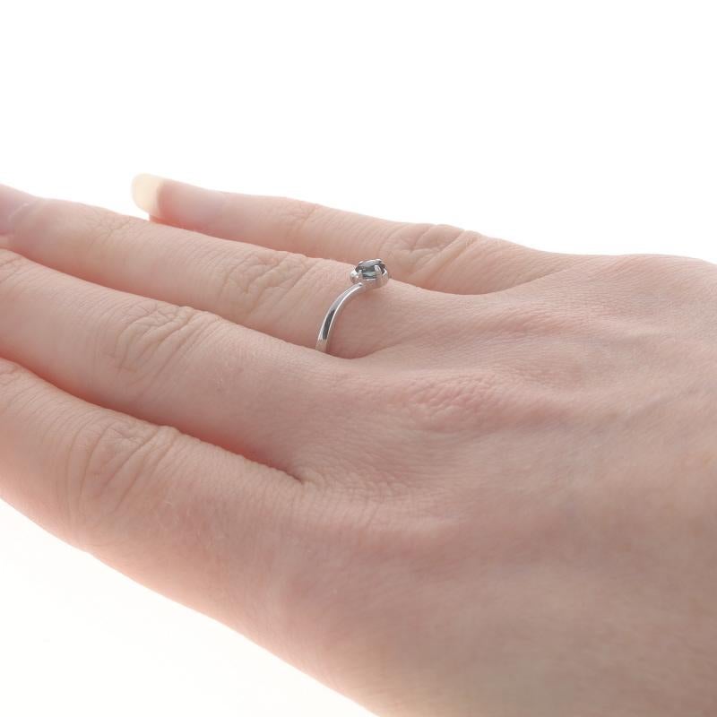 Solitär Bypass-Ring aus Weißgold mit Saphir und Saphir - 14k Marquise .13ct Damen im Angebot