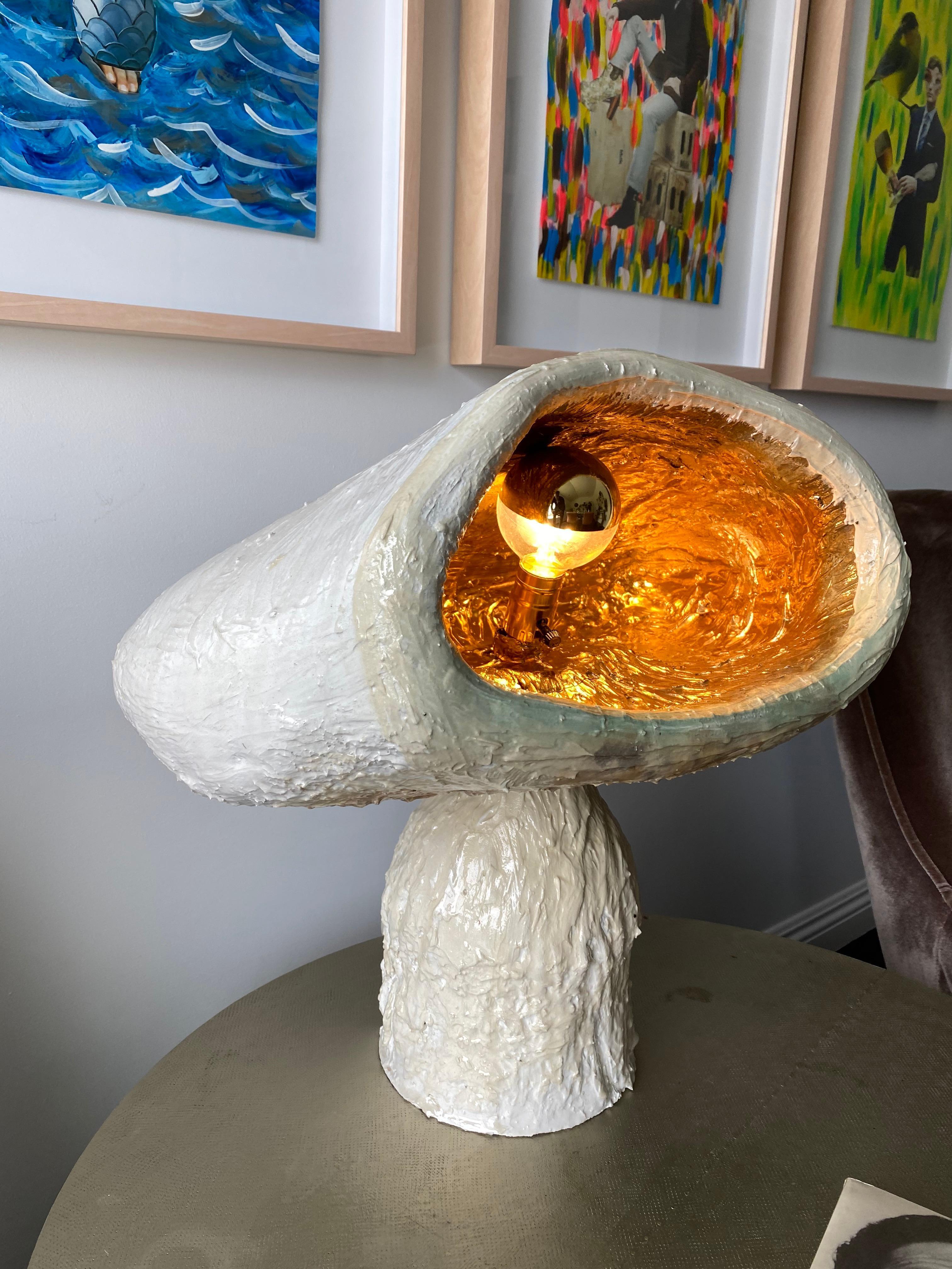 White Gold Sculptural Plaster Table Lamp, 21st Century by Mattia Biagi In New Condition For Sale In Culver City, CA