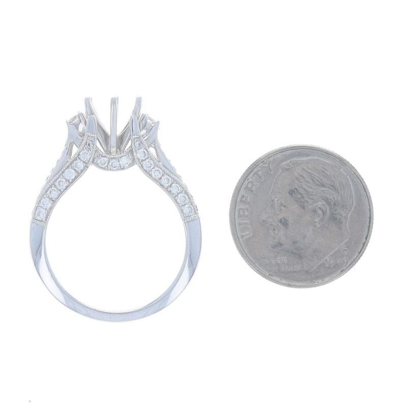 Anillo de compromiso de oro blanco semimontado - 18k Diamantes redondos de .68ctw talla 6.5-6.8mm en venta 1