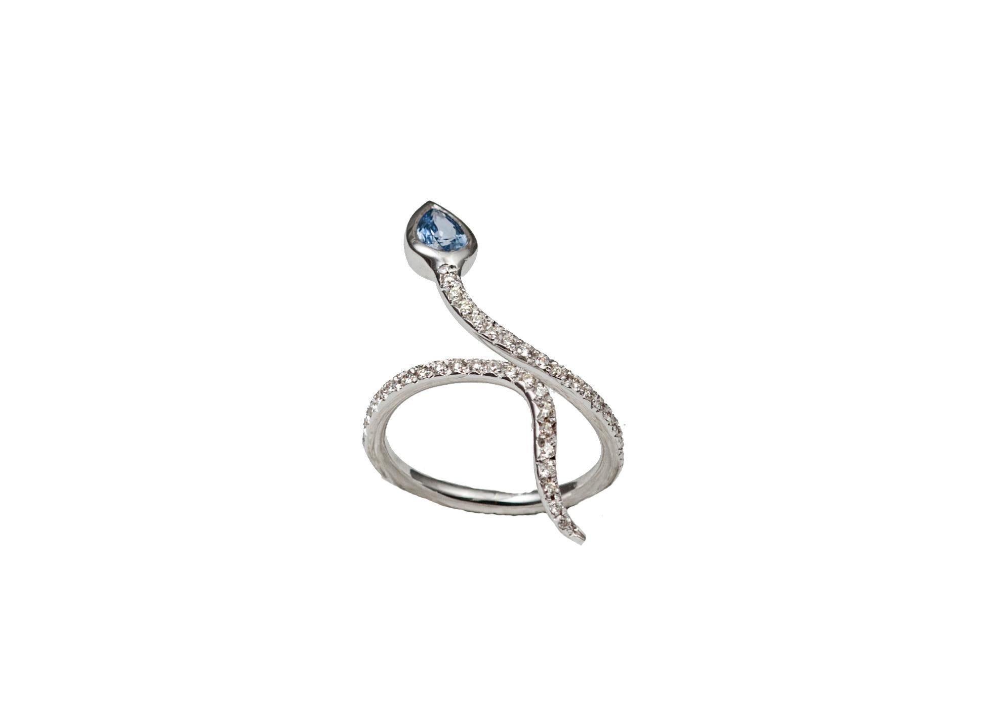 White gold snakes ring with diamonds and sapphire.

Composition: 
Gold 4,45 gr (18K)
37 diamonds 0,28 ct,
1 sapphire 0,49 ct 

Size is adjustable from 6 US to 7 US ( italian size from 12 to 13 )
Other sizes on demand, working time approx 15 days.