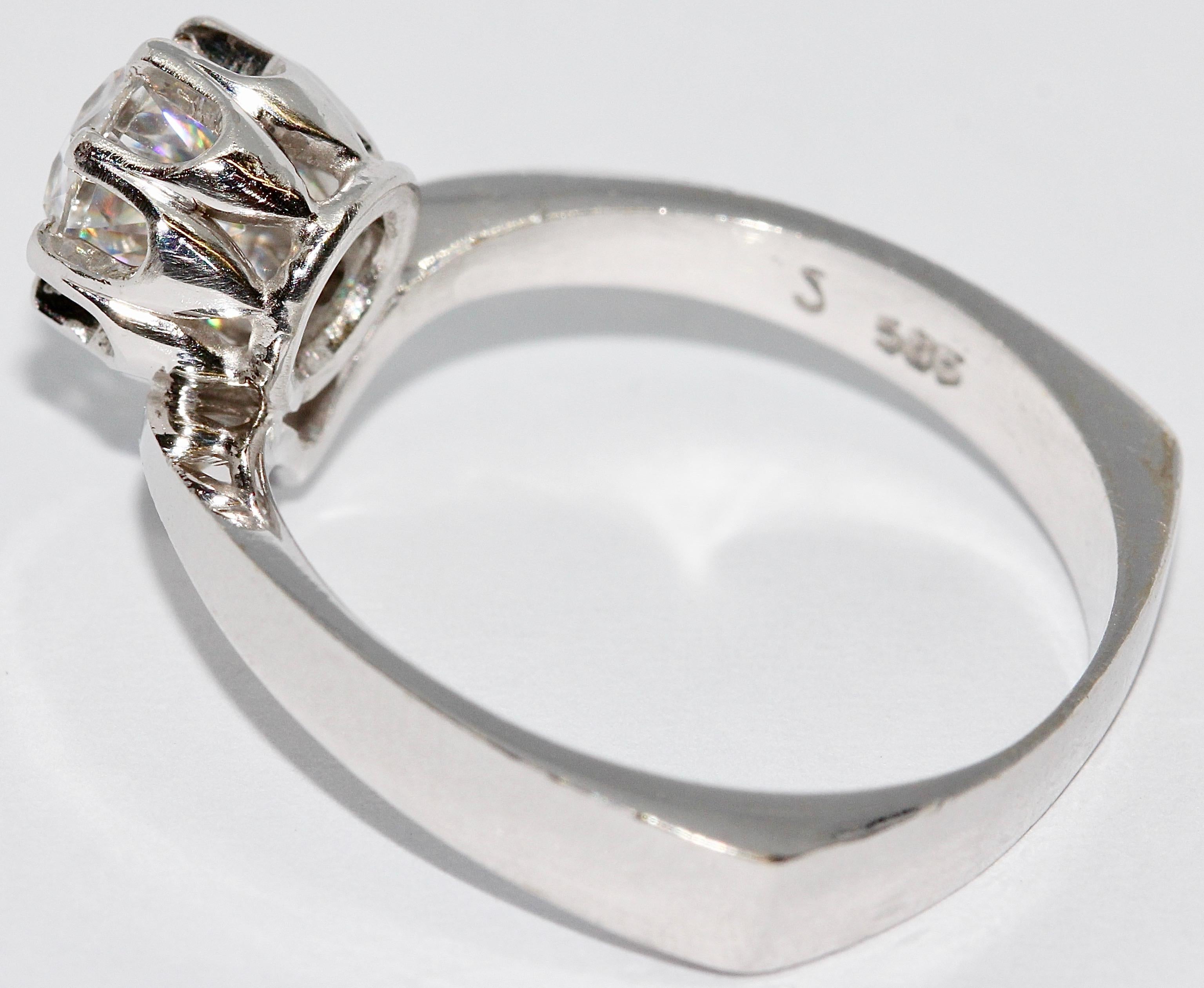 0.8 carat engagement rings