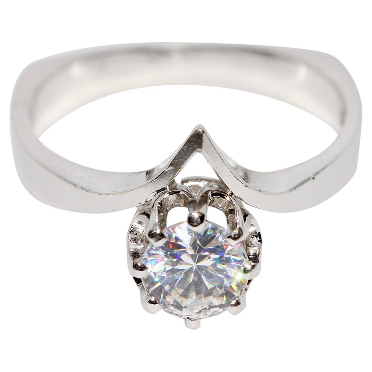 White Gold Solitaire Ring with Carat Diamond, Top Wesselton, VVS2 Sale at 1stDibs | top wesselton price, 0.8 carat engagement rings, wesselton diamond price