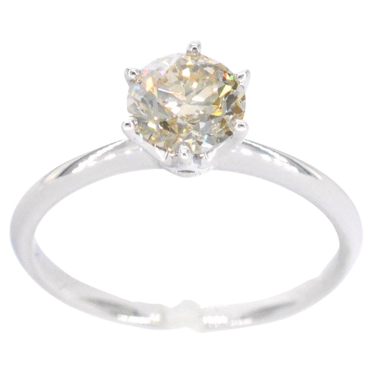 White Gold Solitaire Ring with Diamond