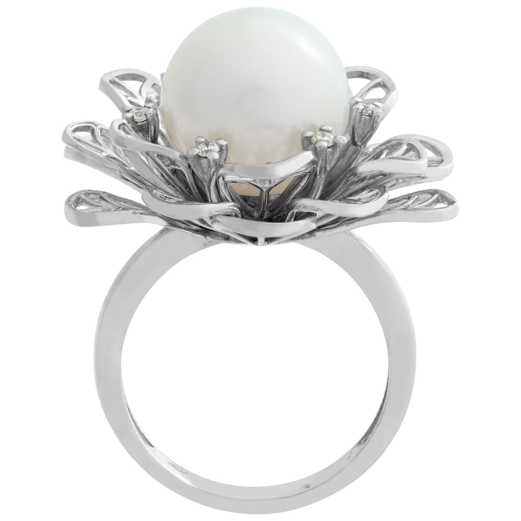 Women's White gold South Sea Pearl / diamond ring