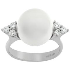 White gold South sea pearl & diamonds ring with round brilliant cut diamonds