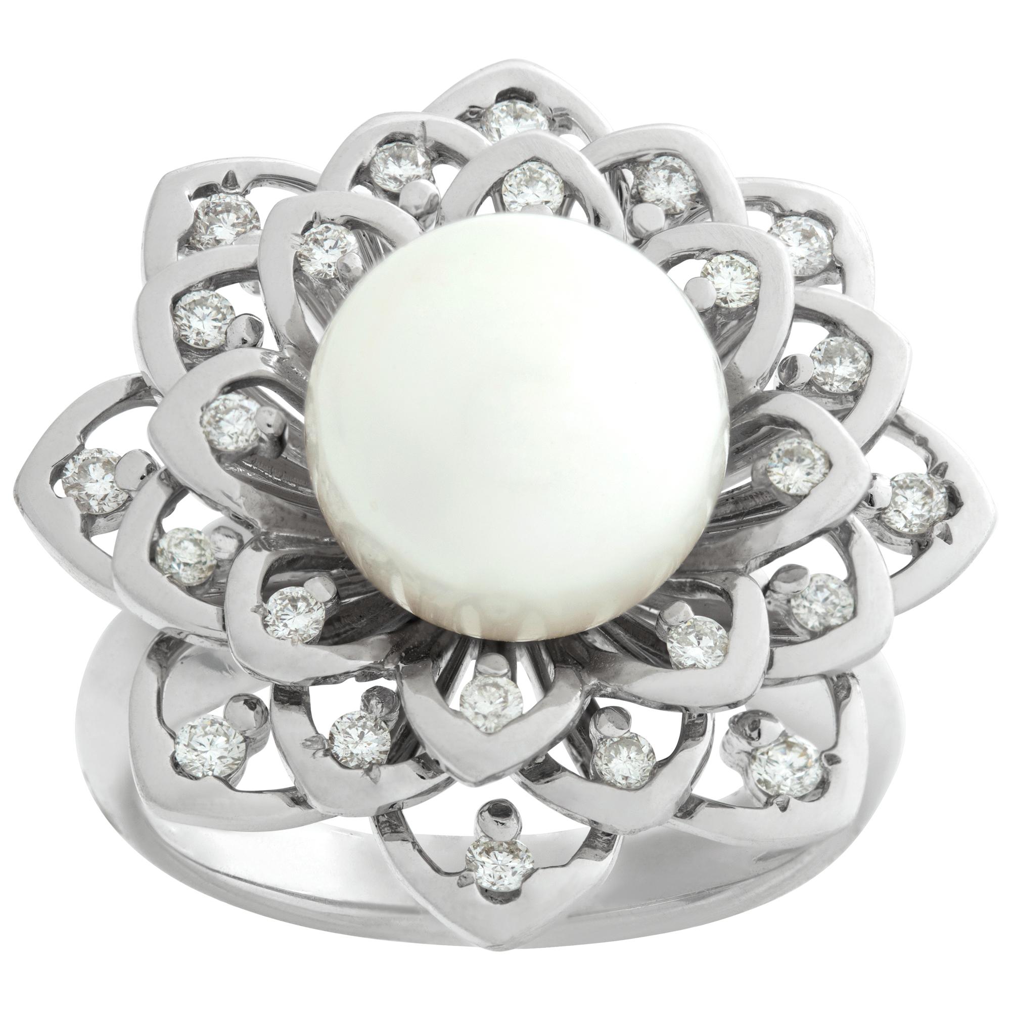 White gold  South Sea Pearl flower diamond ring