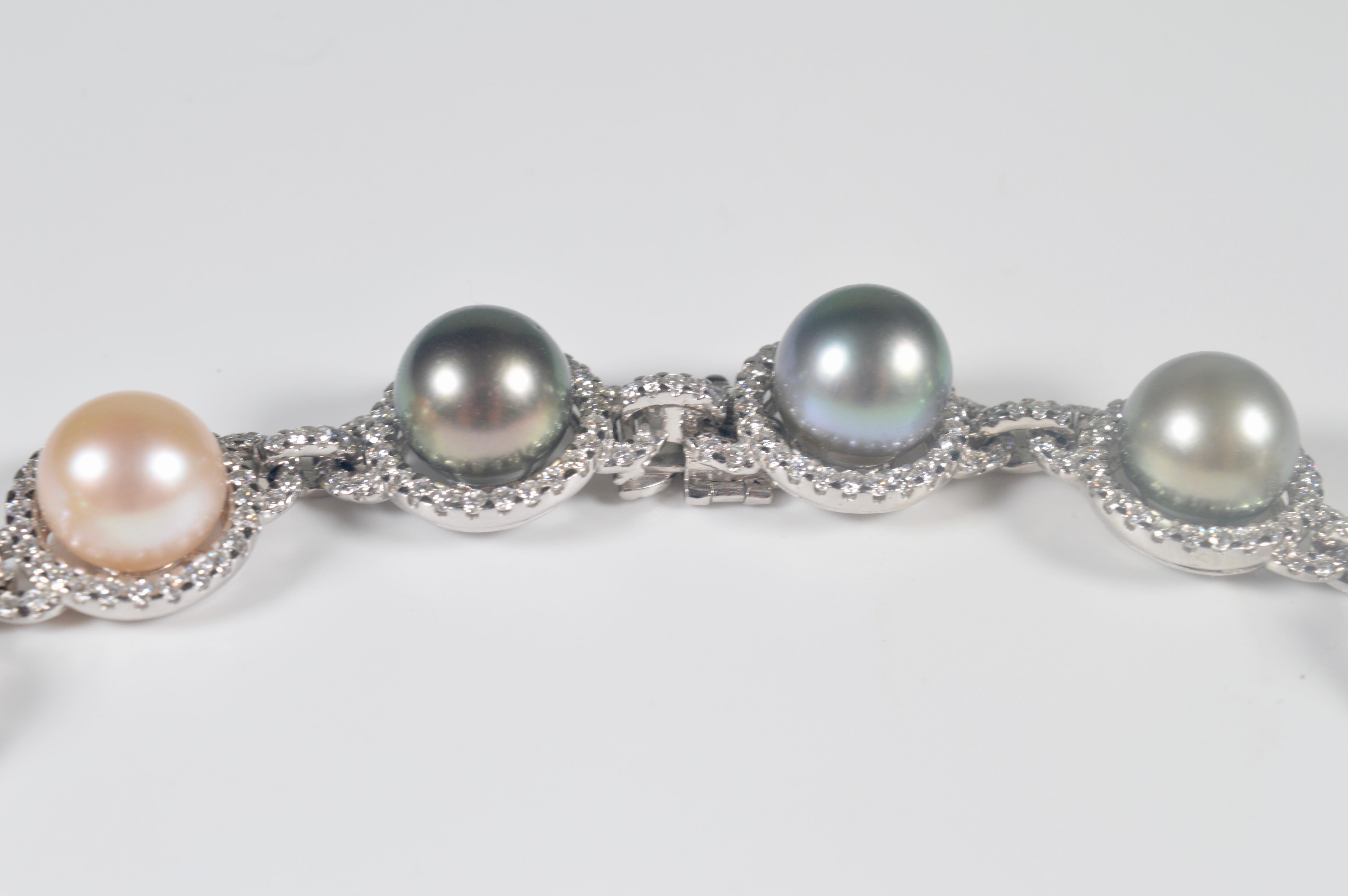 Women's White Gold, South Sea Pearl, Tahitian Pearl and Diamond Necklace 9.53 Carat