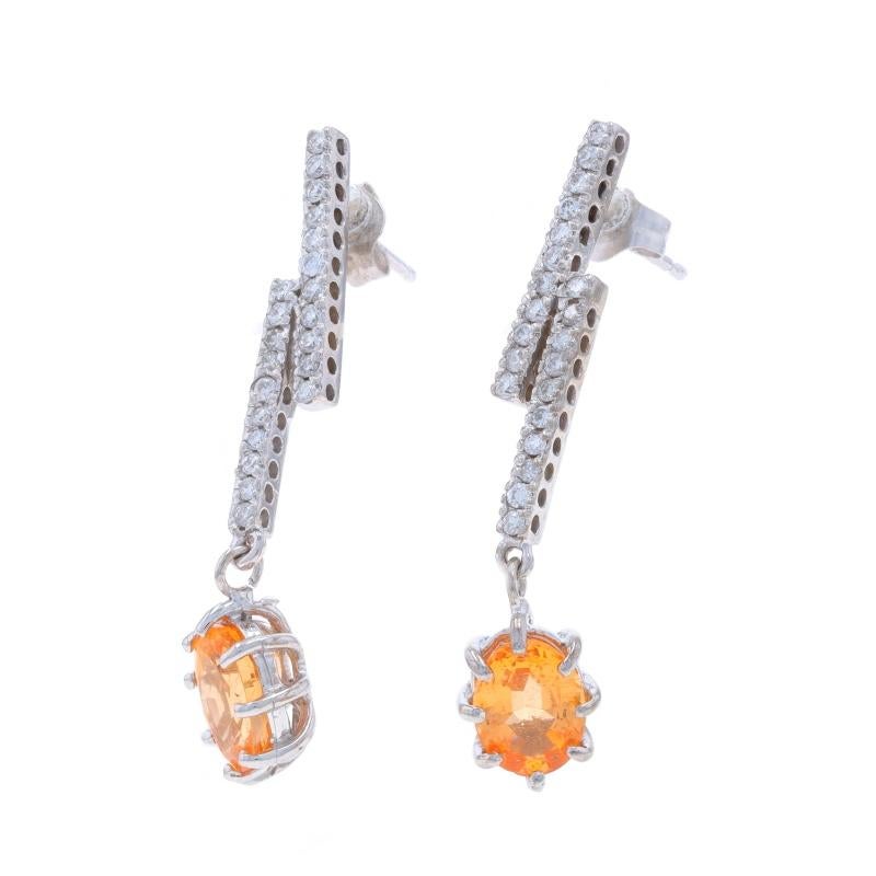 Taglio ovale Orecchini a goccia in oro bianco con granato spessartite 14k ovale da 2,75 carati in vendita