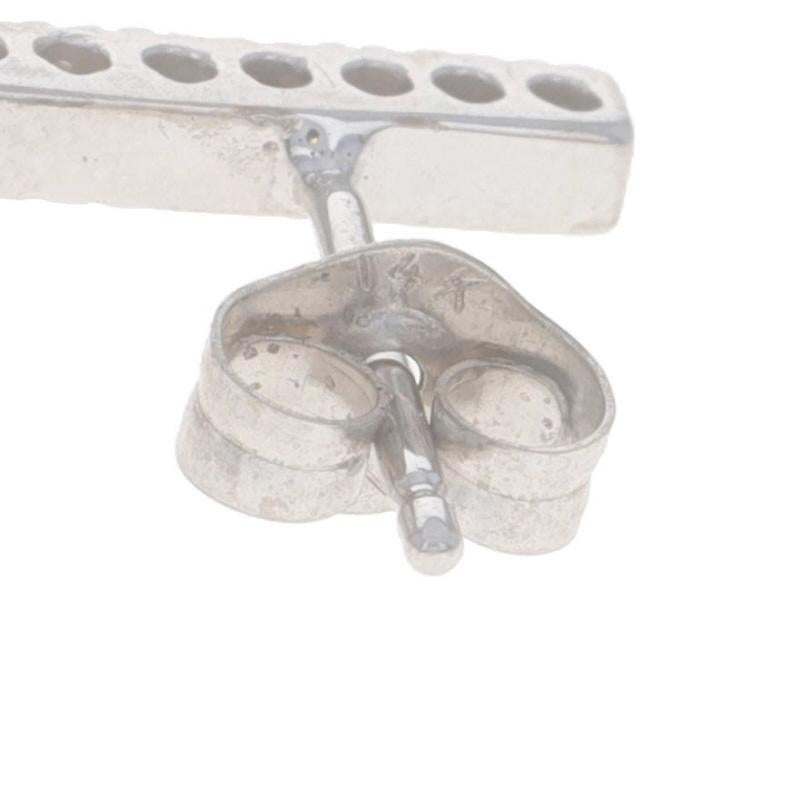 Donna Orecchini a goccia in oro bianco con granato spessartite 14k ovale da 2,75 carati in vendita