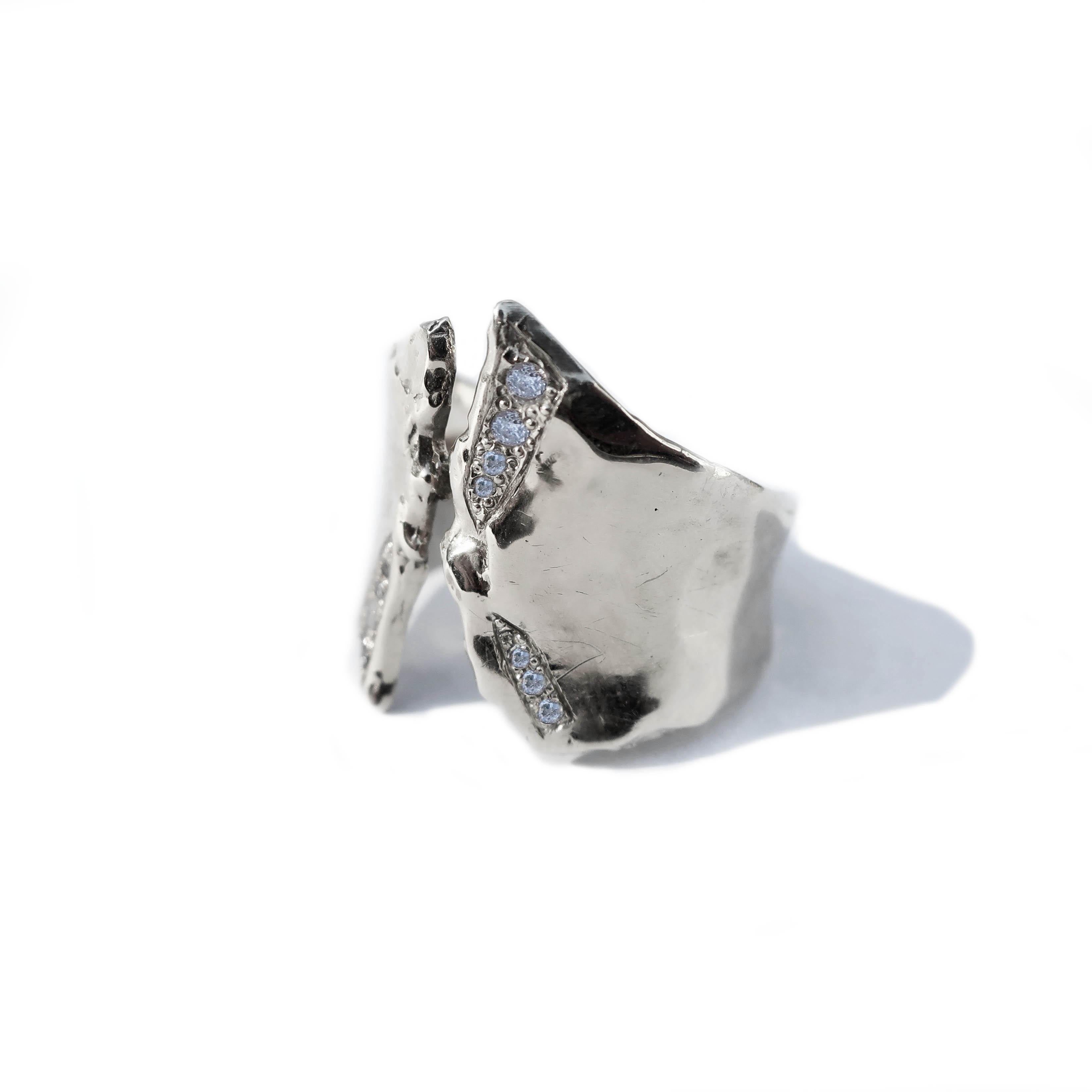 Artisan White Gold Split Cigar Band Ring with Diamonds For Sale