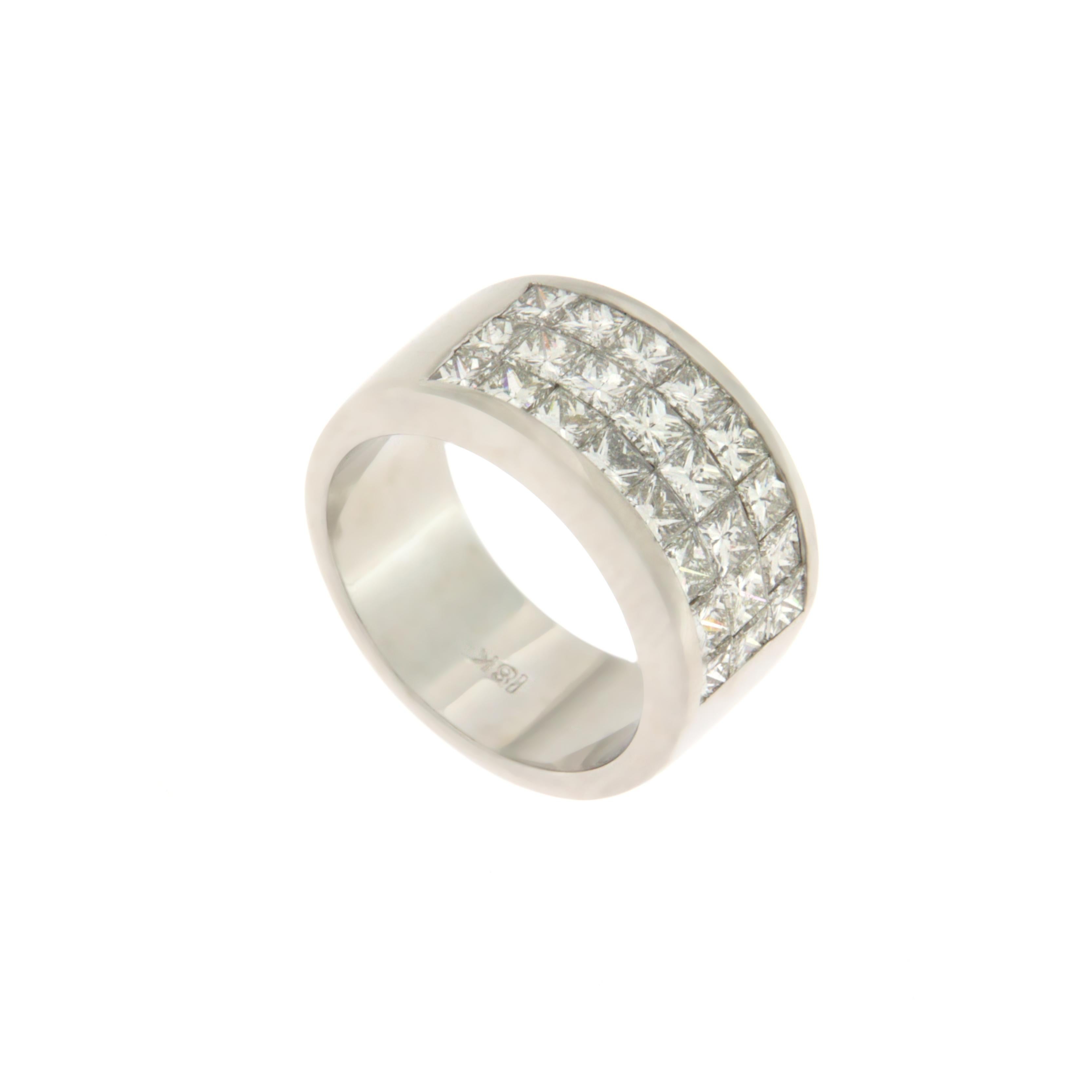 White Gold Stack 18 Carat Band Ring Diamonds In New Condition For Sale In Marcianise, IT