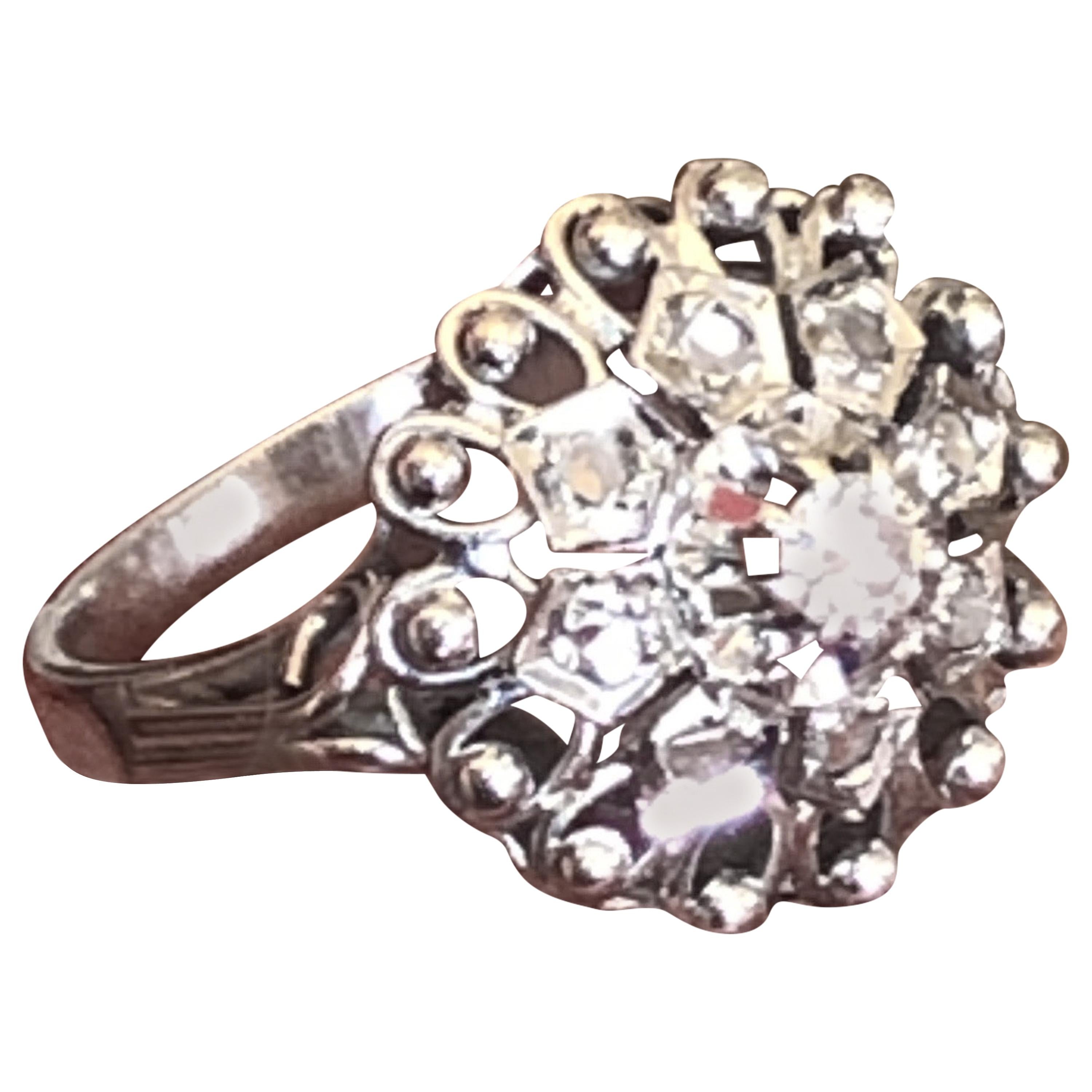 White Gold Star Ring Set with Rose Cut Diamonds and Large Central One