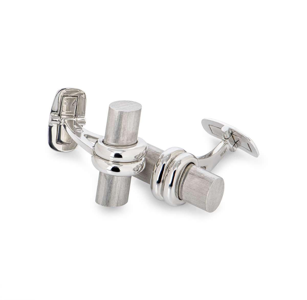 White Gold T-bar Cufflinks In Excellent Condition In London, GB